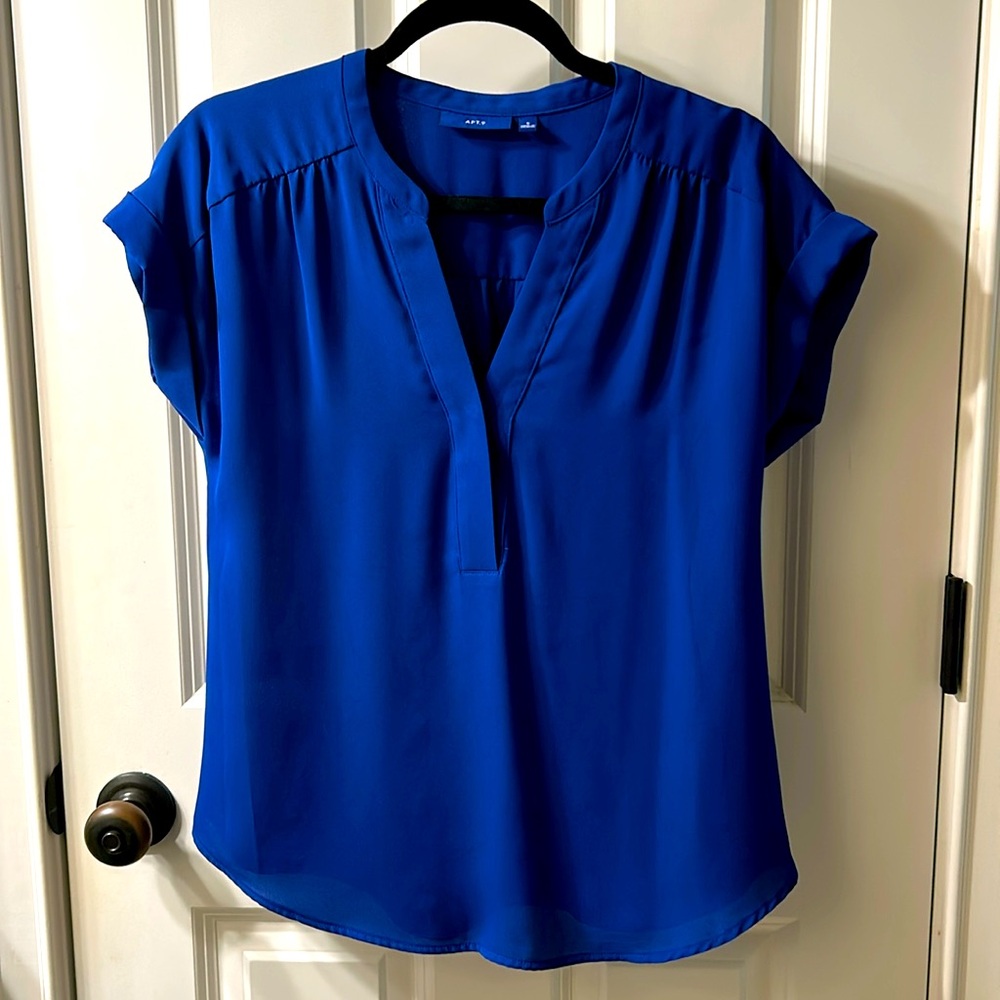 Royal blue blouse, cap sleeves, pleated back, rounded hem, size S, polyester